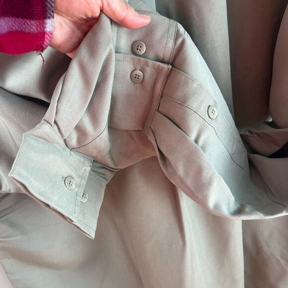 Bungalow Men's Cargo Safari Collar Buttons Down Shirt X-Large in Dark Sand - Picture 6 of 11